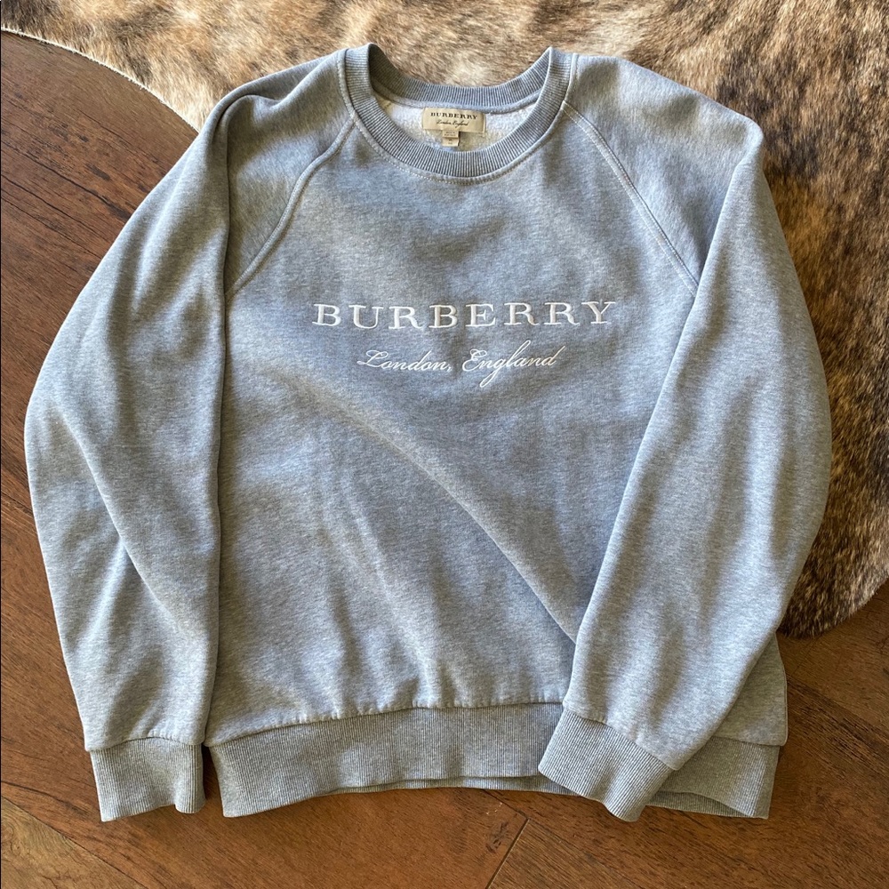 Men’s Burberry grey crew neck size XL
